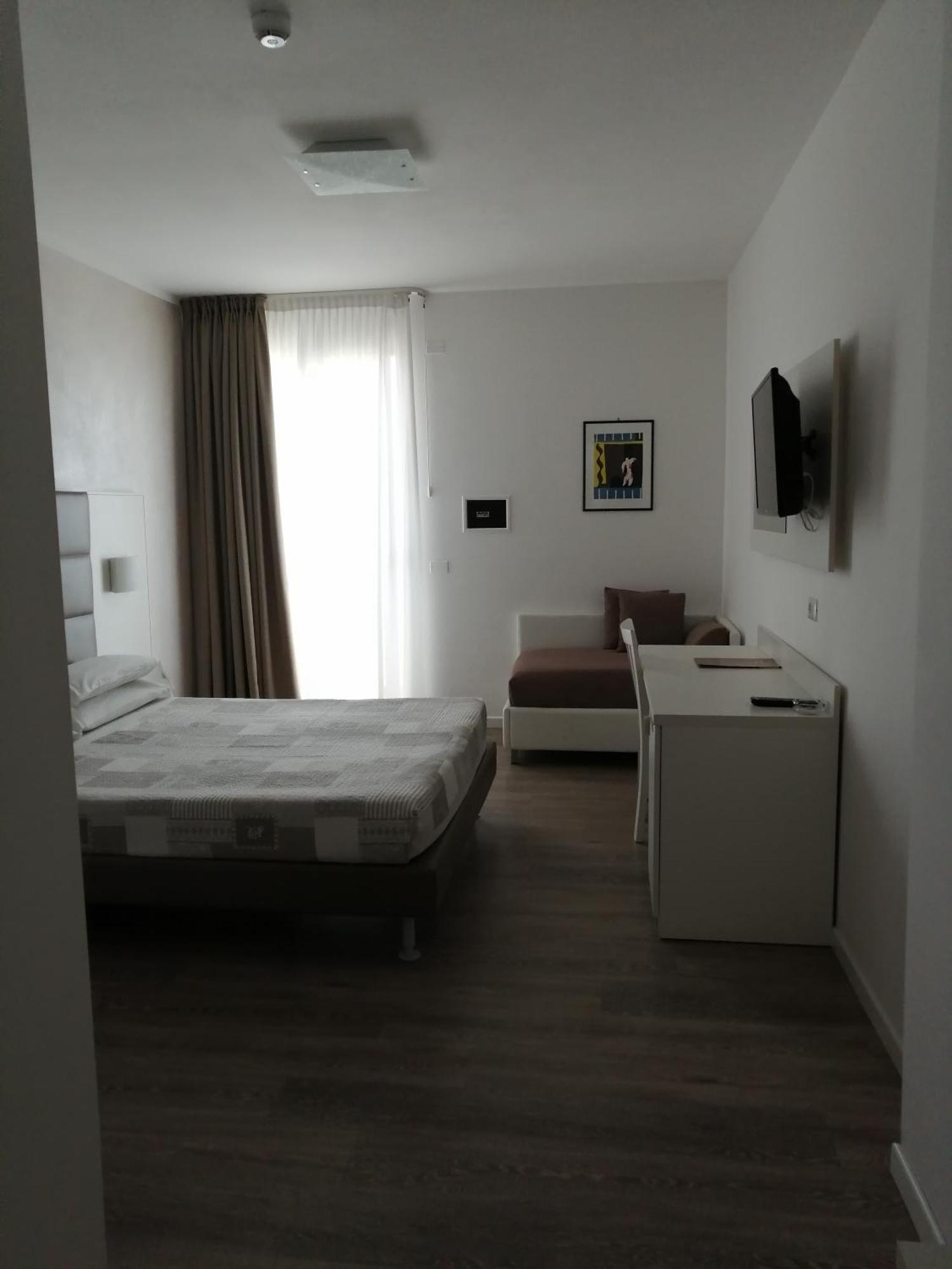 Hotel Columbia & Ninfea Лидо-ди-Езоло Номер фото